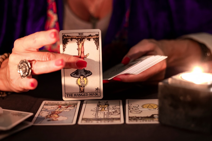 Comment lire les cartes de tarot pour prédire l’avenir ?